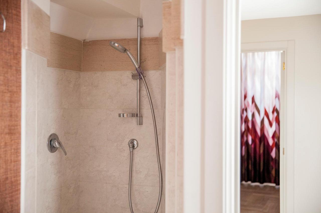 Kasa Lupus B&B Лучера Екстер'єр фото